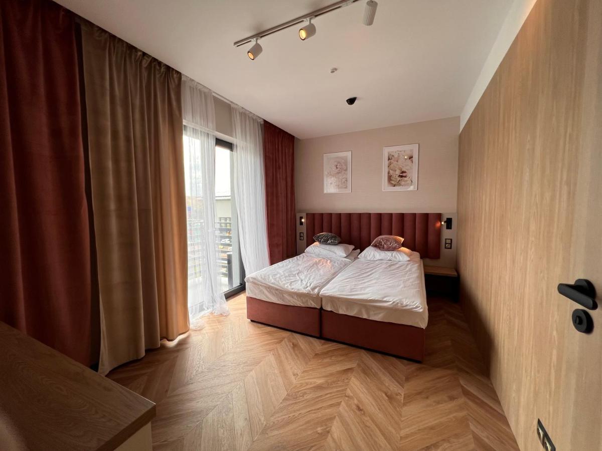 Resto Inn - Smart Apartamenty Blisko Energylandii Polwies 外观 照片