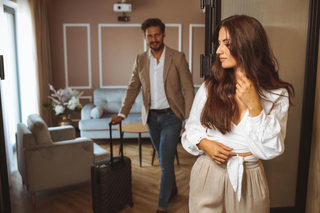 Resto Inn - Smart Apartamenty Blisko Energylandii Polwies 外观 照片