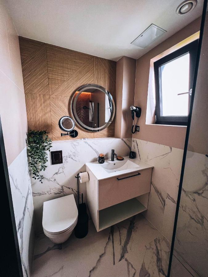 Resto Inn - Smart Apartamenty Blisko Energylandii Polwies 外观 照片