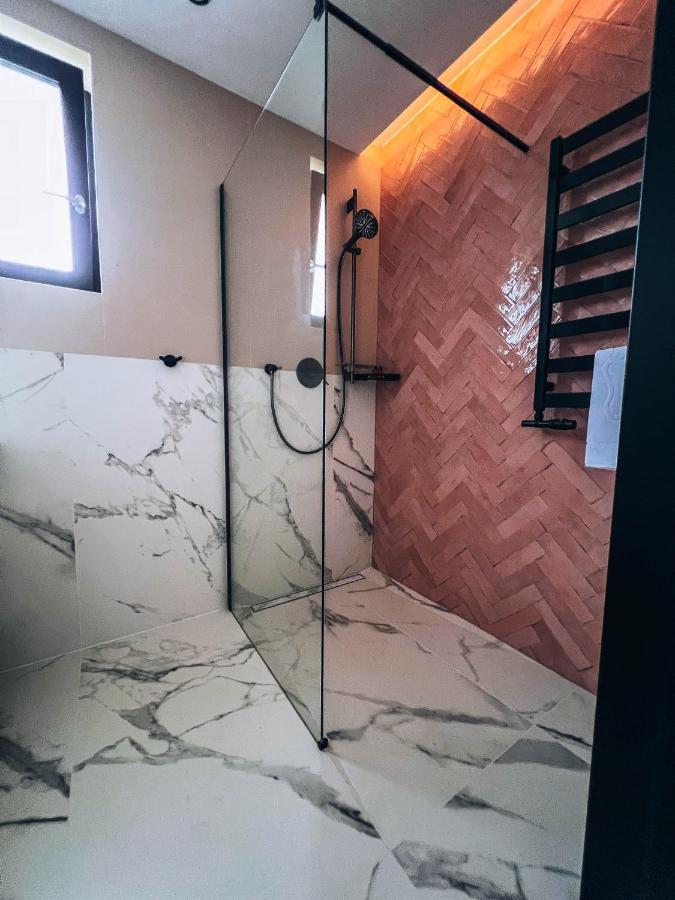 Resto Inn - Smart Apartamenty Blisko Energylandii Polwies 外观 照片