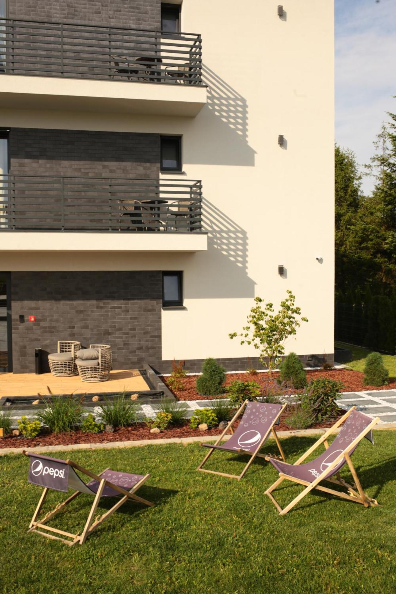 Resto Inn - Smart Apartamenty Blisko Energylandii Polwies 外观 照片